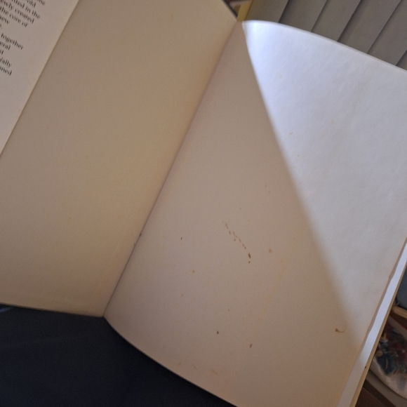 World Atlas Book - Picture 12 of 13